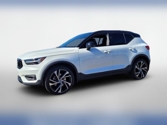 2020 Volvo XC40 R-Design