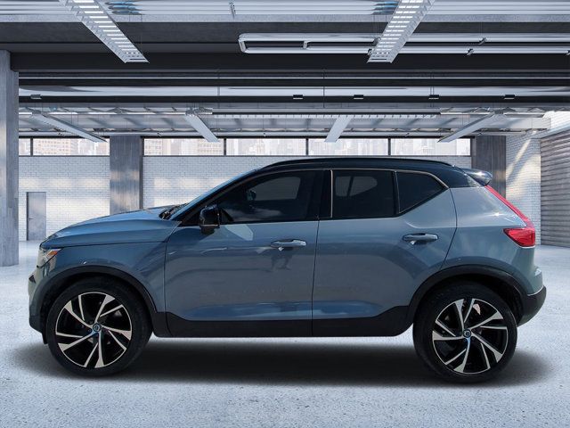 2020 Volvo XC40 R-Design