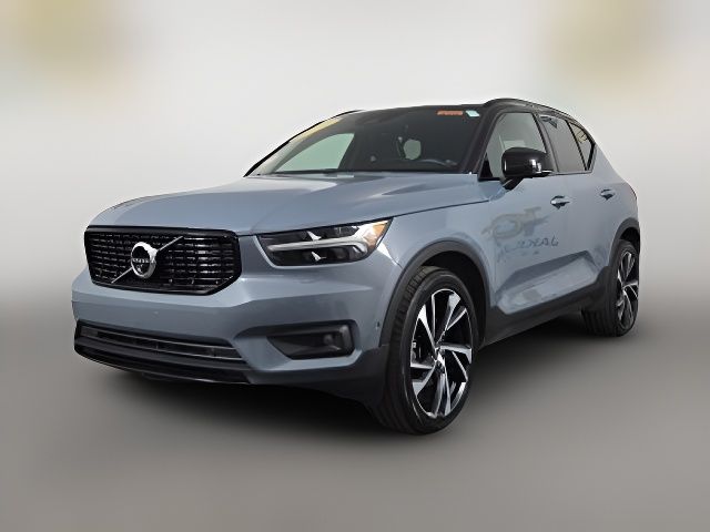 2020 Volvo XC40 R-Design