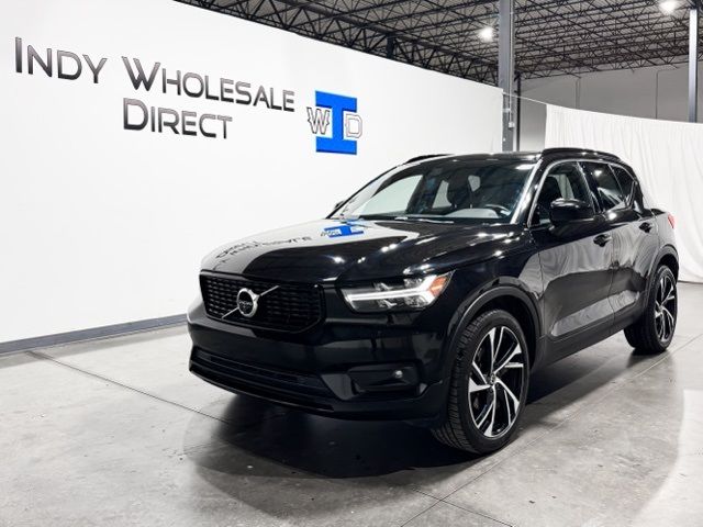2020 Volvo XC40 R-Design