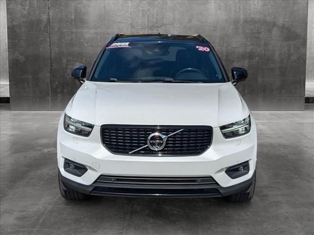 2020 Volvo XC40 R-Design