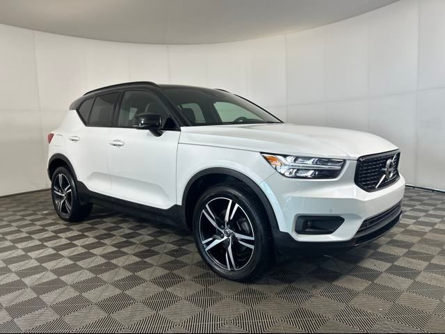 2020 Volvo XC40 R-Design