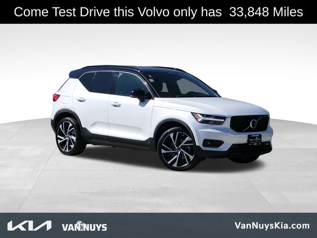 2020 Volvo XC40 R-Design