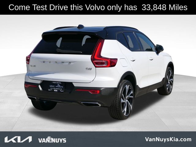 2020 Volvo XC40 R-Design