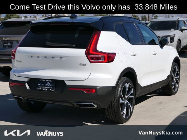 2020 Volvo XC40 R-Design