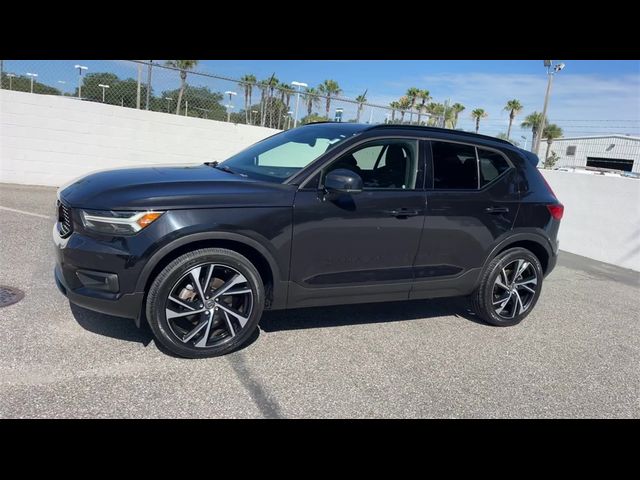 2020 Volvo XC40 R-Design