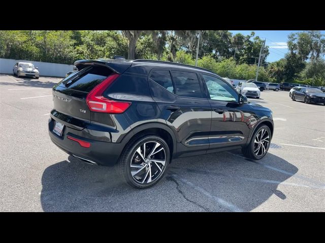 2020 Volvo XC40 R-Design