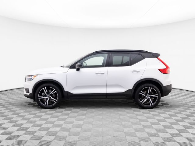 2020 Volvo XC40 R-Design