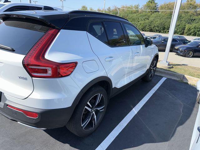 2020 Volvo XC40 R-Design