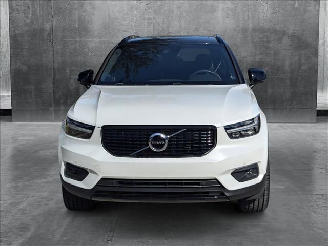 2020 Volvo XC40 R-Design