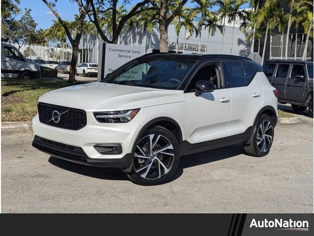 2020 Volvo XC40 R-Design