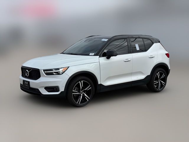 2020 Volvo XC40 R-Design