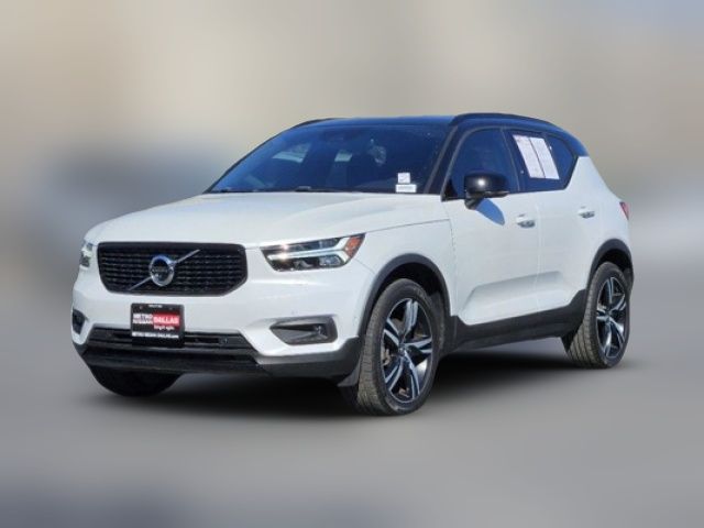 2020 Volvo XC40 R-Design