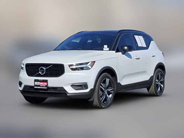 2020 Volvo XC40 R-Design