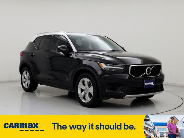 2020 Volvo XC40 Momentum