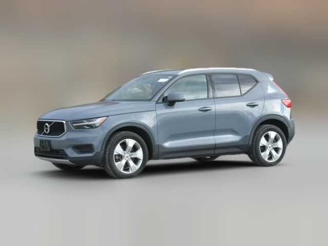 2020 Volvo XC40 Momentum