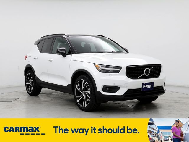 2020 Volvo XC40 R-Design