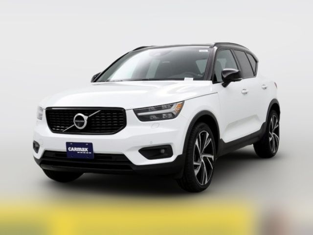 2020 Volvo XC40 R-Design
