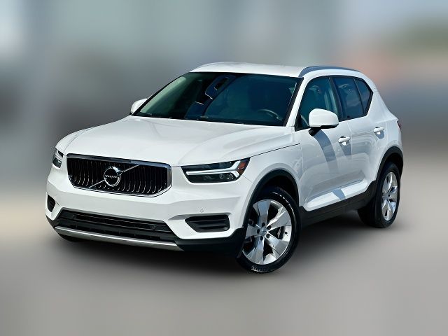 2020 Volvo XC40 Momentum