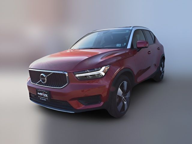 2020 Volvo XC40 Momentum