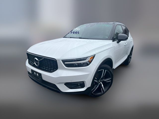 2020 Volvo XC40 R-Design