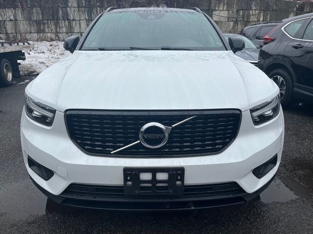 2020 Volvo XC40 R-Design