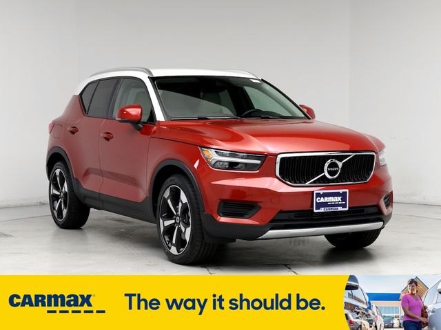 2020 Volvo XC40 Momentum