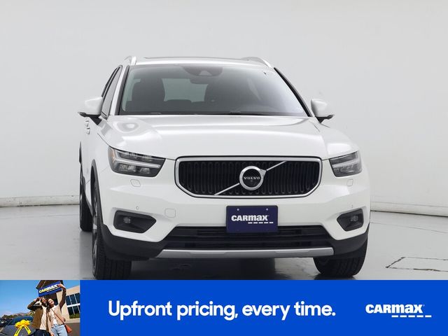 2020 Volvo XC40 Momentum