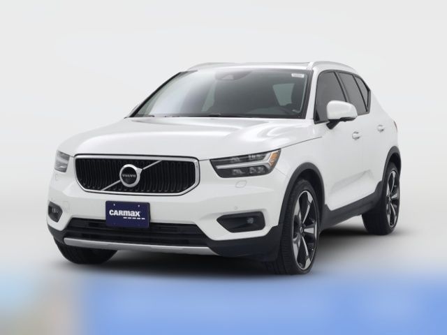 2020 Volvo XC40 Momentum