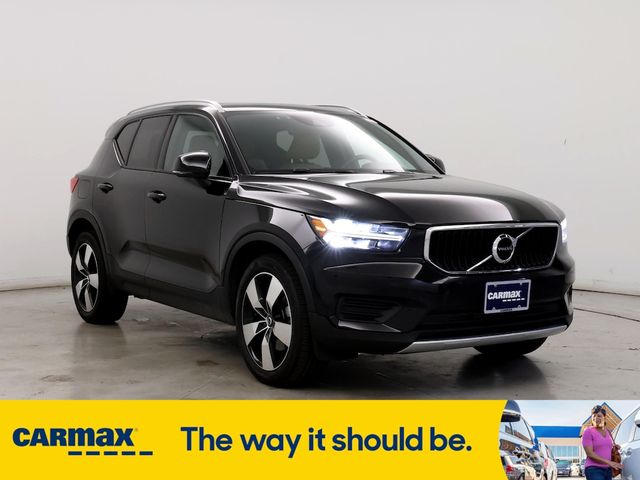 2020 Volvo XC40 Momentum