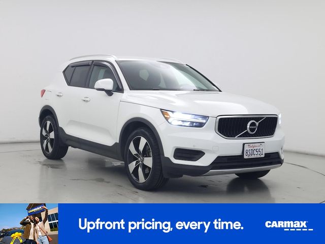 2020 Volvo XC40 Momentum