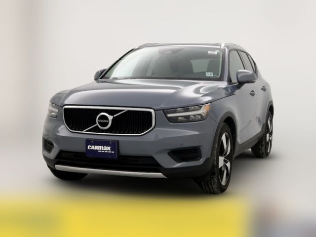 2020 Volvo XC40 Momentum