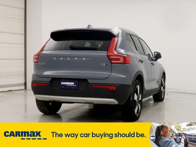 2020 Volvo XC40 Momentum