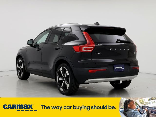 2020 Volvo XC40 Momentum