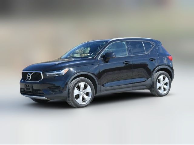 2020 Volvo XC40 Momentum