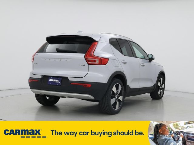 2020 Volvo XC40 Momentum