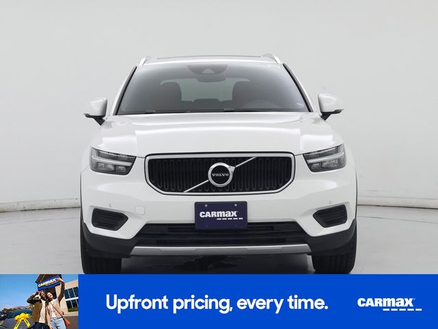 2020 Volvo XC40 Momentum
