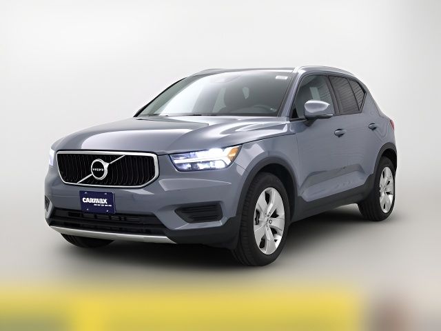 2020 Volvo XC40 Momentum