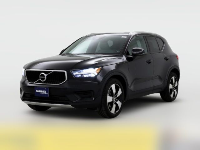 2020 Volvo XC40 Momentum