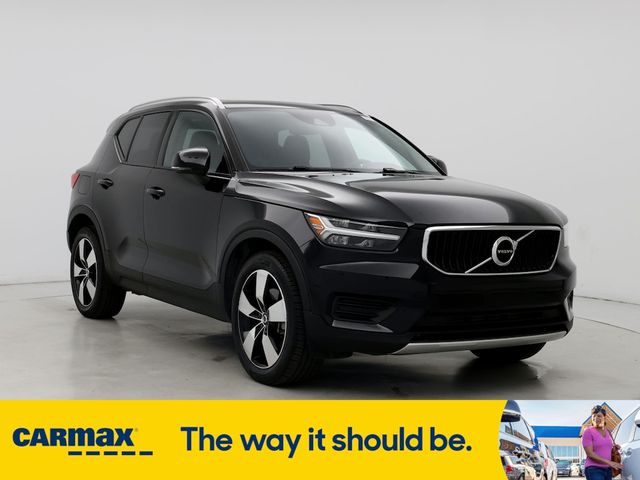 2020 Volvo XC40 Momentum