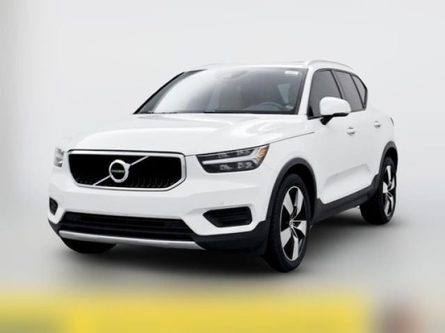 2020 Volvo XC40 Momentum