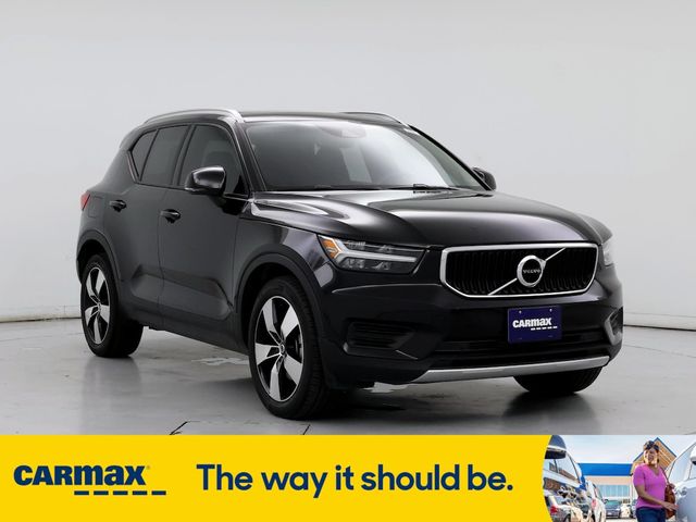 2020 Volvo XC40 Momentum