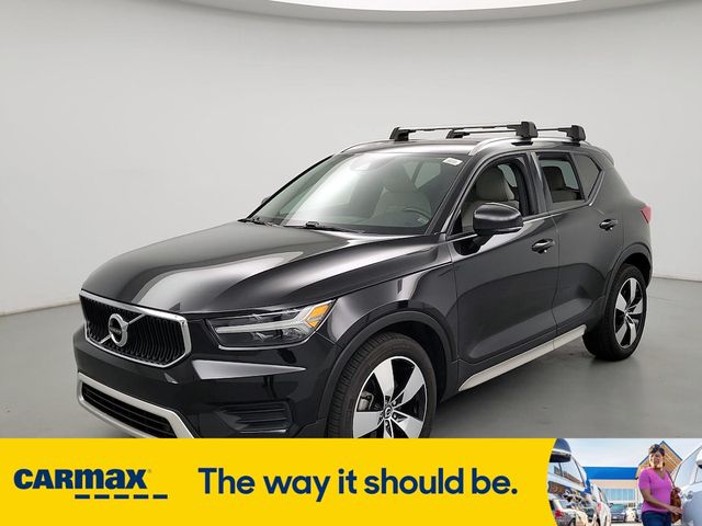 2020 Volvo XC40 Momentum