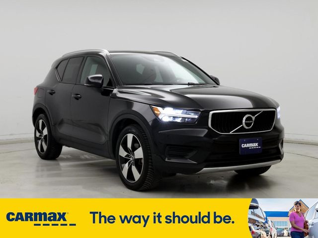 2020 Volvo XC40 Momentum