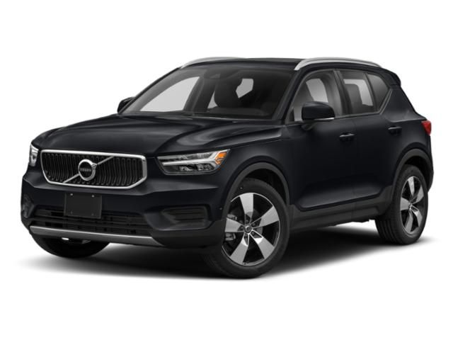 2020 Volvo XC40 Momentum