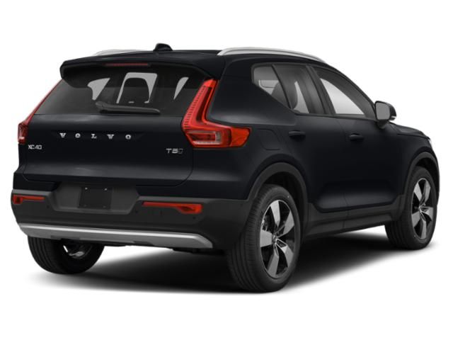 2020 Volvo XC40 Momentum