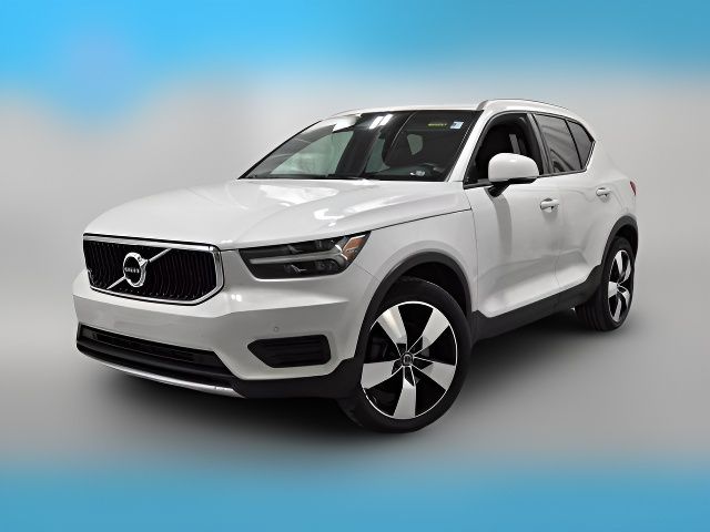 2020 Volvo XC40 Momentum