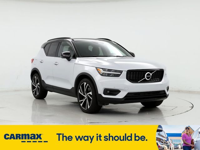 2020 Volvo XC40 R-Design