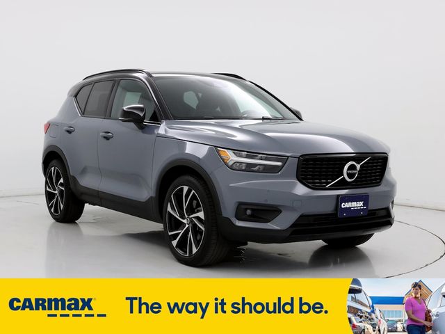 2020 Volvo XC40 R-Design