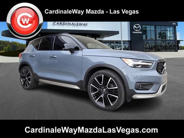 2020 Volvo XC40 R-Design